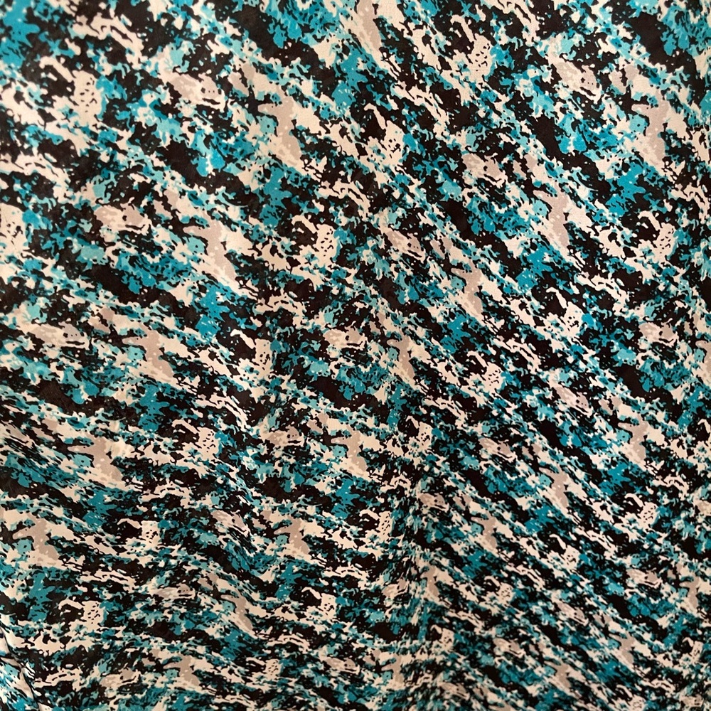 Apt. 9 Women’s XL Teal, White, and Black Geometric Sleeveless Tank Blouse Studs - Picture 3 of 8